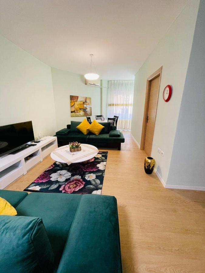 New Apartment In Center Of Tirana Buitenkant foto